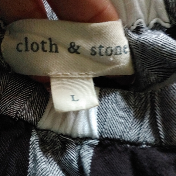 Cloth and Stone black and white plaid off shoulder top size large - Picture 3 of 3